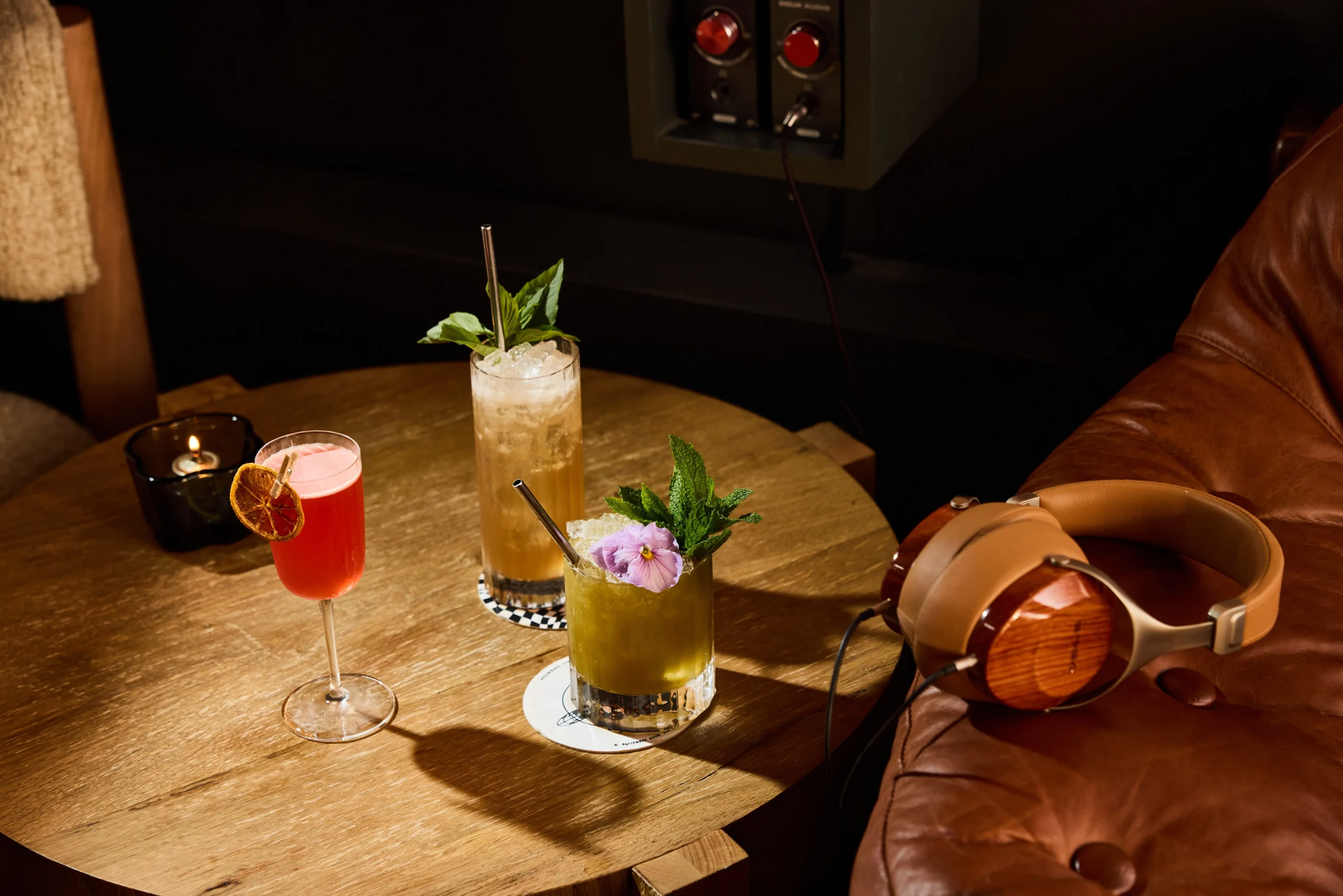 Cocktails in the basement speakeasy bar