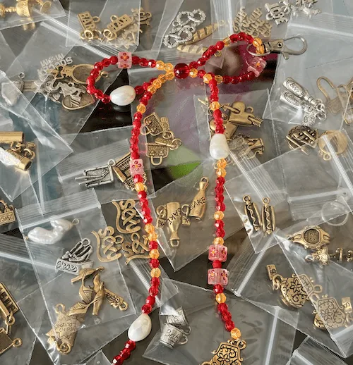 beaded bow accessory