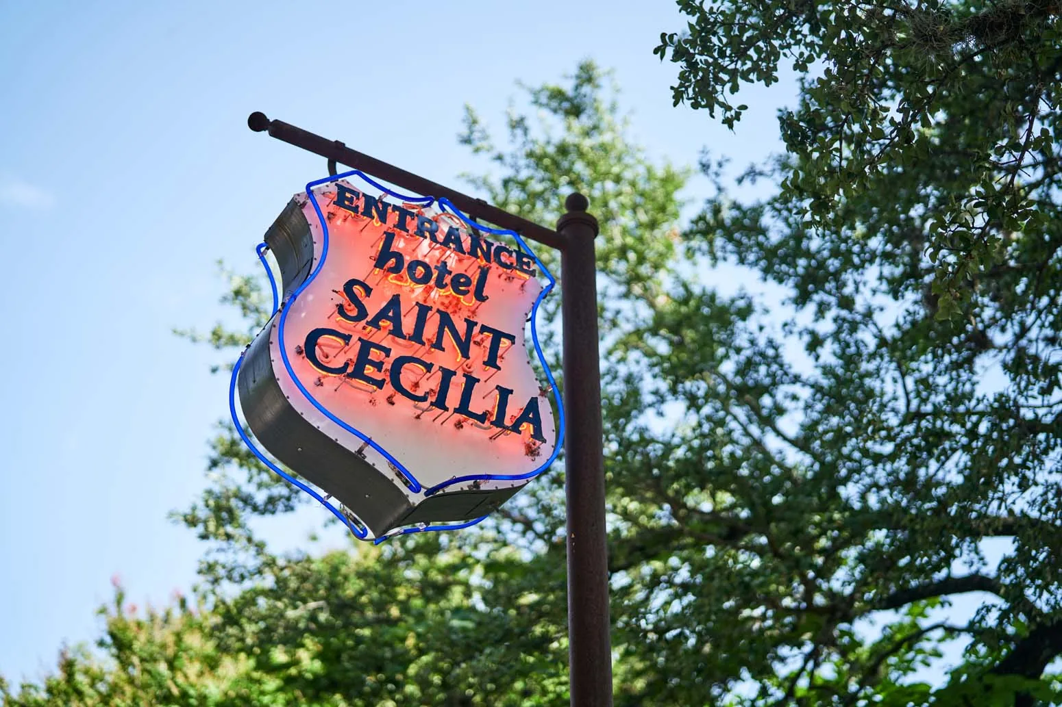Hotel Saint Cecilia property sign
