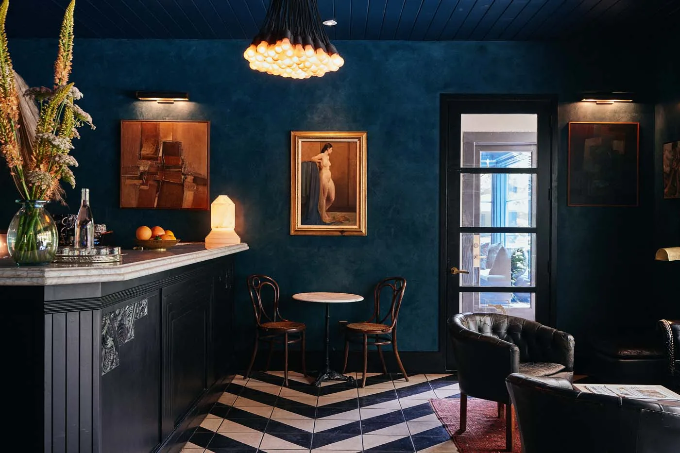Bar and seating in the lounge of Hotel Saint Cecilia
