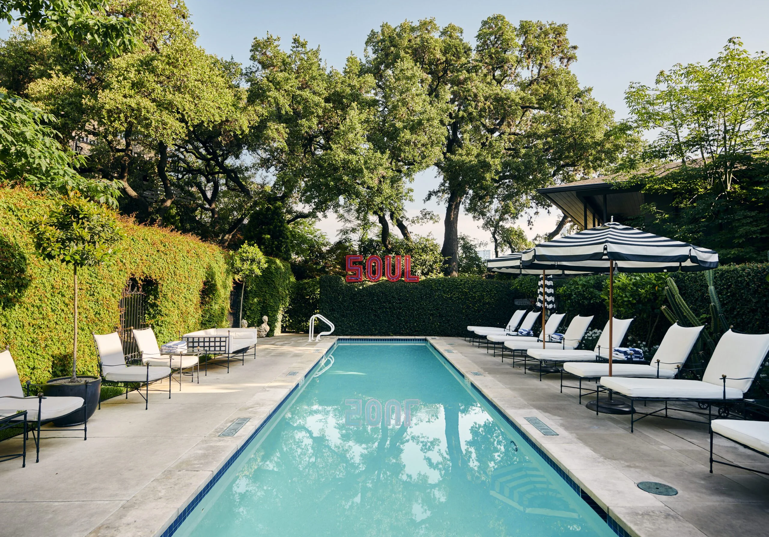 Overview of the pool at Hotel Saint Cecilia
